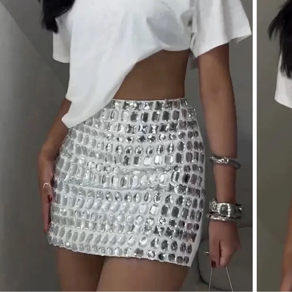 Silver Sequin Mini Skirt - Picture 1 of 11
